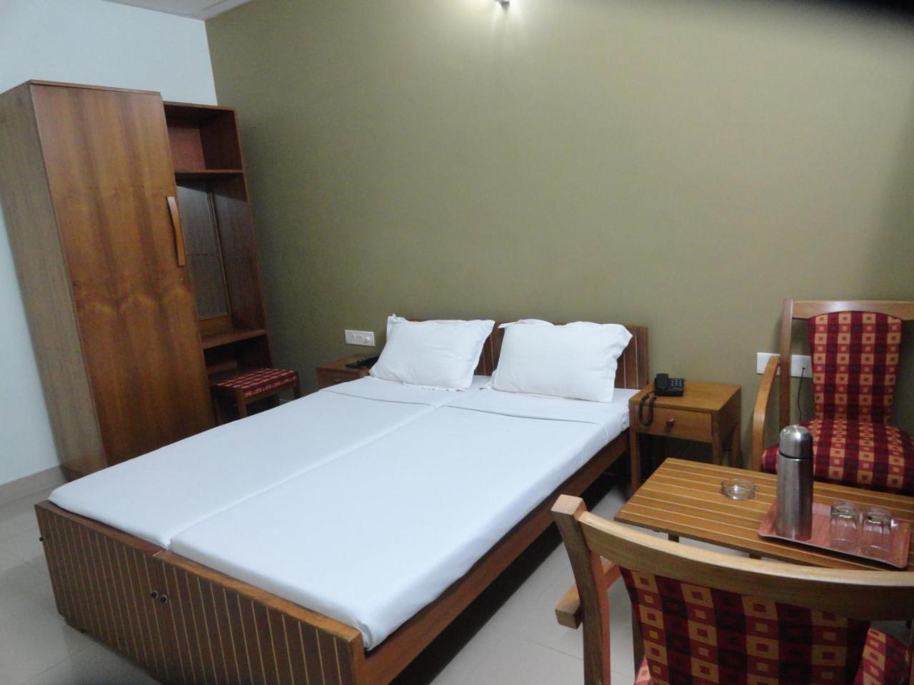Hotel Madikeri Heritage Екстериор снимка