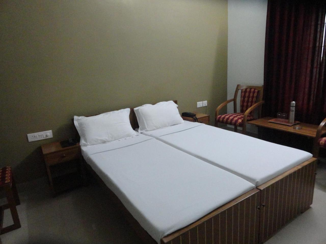 Hotel Madikeri Heritage Екстериор снимка
